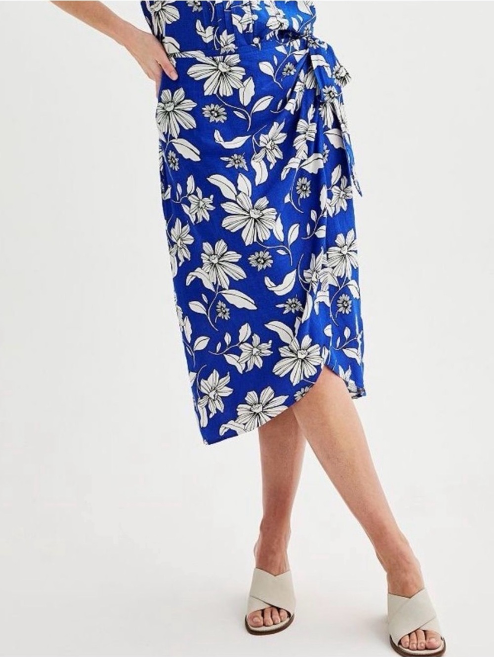 Sonoma Royal Blue Floral Skirt with White Print